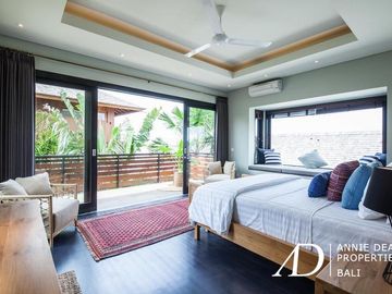 LEASEHOLD MODERN FOUR BED ROOM VILLA IN CANGGU