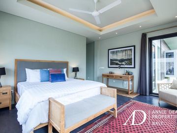 LEASEHOLD MODERN FOUR BED ROOM VILLA IN CANGGU