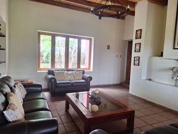 ACOGEDORA CASA DE CAMPO ANTES US$ 480,000 AHORA en US$ 420,000