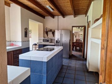 ACOGEDORA CASA DE CAMPO ANTES US$ 480,000 AHORA en US$ 420,000