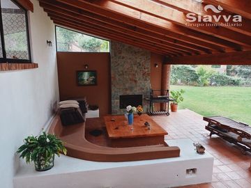 BONITA CASA DE ESTILO VALLESANO
