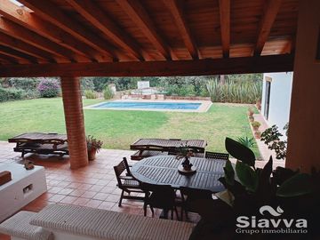 BONITA CASA DE ESTILO VALLESANO