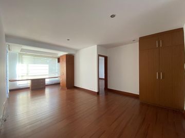 VENDO HERMOSA CASA EN CONJUNTO CUMBAYA (Sector Colegio Menor)