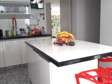 🏢 ¡VENDO DEPARTAMENTO EN PRIMER PISO EN MIRAFLORES! 🏢