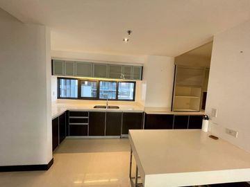 FOR SALE: Three (3) Bedroom Unit in Arya Residences - Tower 1, BGC, Taguig