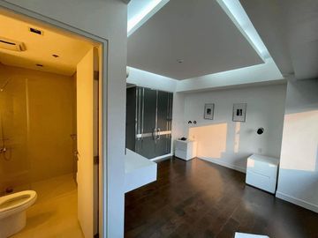 FOR SALE: Three (3) Bedroom Unit in Arya Residences - Tower 1, BGC, Taguig