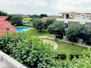 VENTA DE CASA RESIDENCIAL CON ALBERCA Y ROOF GARDEN A 5 MIN DE OAXTEPEC