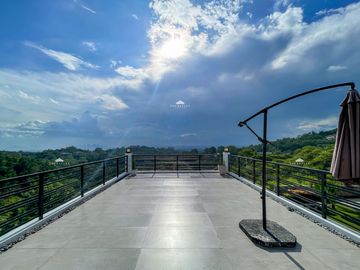 📣NEW PRICE ALERT! Php 165M Reduced 120M!🚨 Parkridge Estate Valley, Antipolo House for Sale with City Skyline and Sunset views