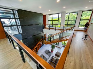 📣NEW PRICE ALERT! Php 165M Reduced 120M!🚨 Parkridge Estate Valley, Antipolo House for Sale with City Skyline and Sunset views