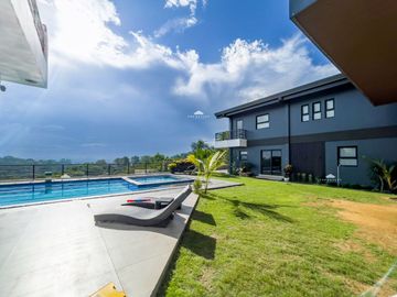 📣NEW PRICE ALERT! Php 165M Reduced 120M!🚨 Parkridge Estate Valley, Antipolo House for Sale with City Skyline and Sunset views