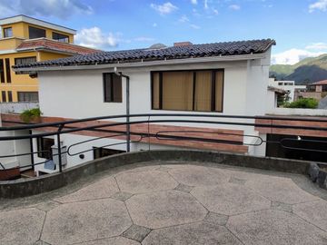 Venta de casa Sector Valle de los Chillos Urbanización La Armenia II