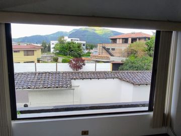 Venta de casa Sector Valle de los Chillos Urbanización La Armenia II