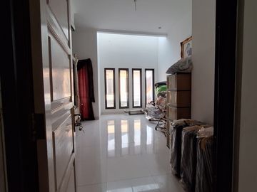 Dijual Rumah di Camar, Bintaro Sektor 3 - Lokasi Bagus, Dekat Tol & Stasiun!