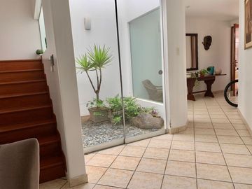 AMPLIA CASA CON PISCINA CERCA AL MAR 🏡💚