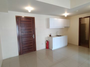 Condo for sale in Cebu City, Taft East Gate, 2 br with balcony