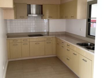 Sale Boathouse Hua Hin
