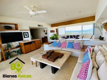 Departamento con playa de 4 recámaras en Acapulco