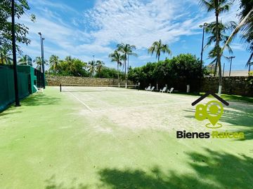 Departamento con playa de 4 recámaras en Acapulco