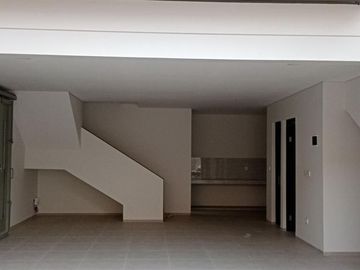 RUMAH MEWAH SETRADUTA SARIJADI KAMPUS MARANATHA TOL PASTEUR