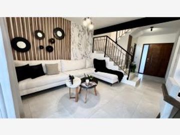 VENDO CASA EN VIÑEDOS CON ALBERCA EN TORREON COAHUILA, PRECIO PROMOCION