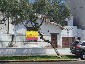 VENDO CASA CON PARAMETROS 7 PISOS ZONIFICACION CZ