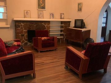 VENDO CASA CON PARAMETROS 7 PISOS ZONIFICACION CZ