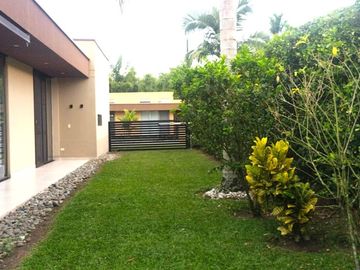 CASA CAMPESTRE EN VENTA, CONDOMINIO - ZONA CLUB CAMPESTRE DE ARMENIA