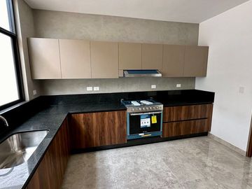 RESIDENCIA TEMOZON NORTE 4 HABITACIONES NUEVA !!!!!