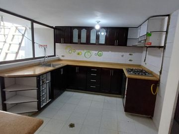 CASA EN VENTA, PRADOS DEL NORTE, CALI