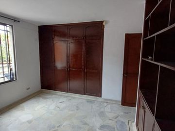 CASA EN VENTA, PRADOS DEL NORTE, CALI