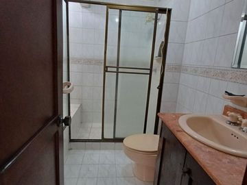 CASA EN VENTA, PRADOS DEL NORTE, CALI