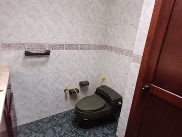 CASA EN VENTA, PRADOS DEL NORTE, CALI
