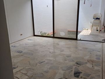 CASA EN VENTA, PRADOS DEL NORTE, CALI