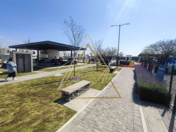 Últimas casas con cochera techada en El Mirador Querétaro incluyen Family Room en Planta Alta