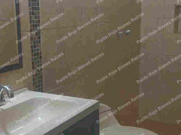 CASA EN VENTA CENTRO DE APODACA 153 MTS T. Y 182 MC