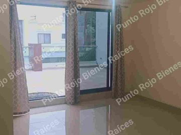 CASA EN VENTA CENTRO DE APODACA 153 MTS T. Y 182 MC