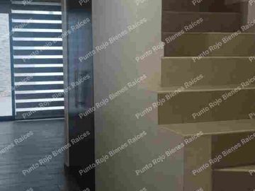 CASA EN VENTA CENTRO DE APODACA 153 MTS T. Y 182 MC