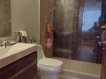 Se VENDE dpto. en esquina, Hares, Ejército Nacional, cerca Polanco