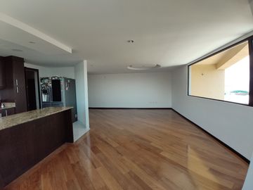Vendo Departamento 3 Dormitorios 156 m con vista y terraza en El Bosque