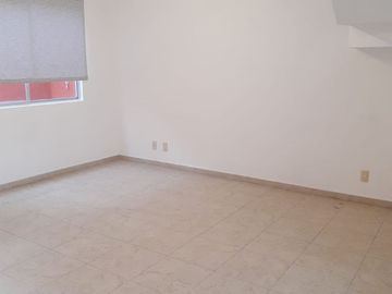 VENTA DE CASA CON EXCELENTE UBICACION SALIDA RAPIDA CDMX