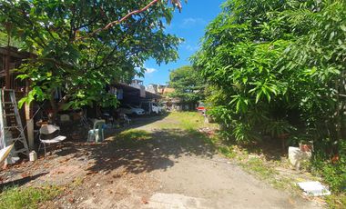 LOT For Sale in Tejeros Makati City (Near Circuit Makati)