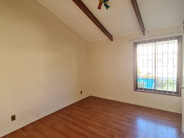 Se vende gran  casa en Quilpue, cerca de camino Troncal