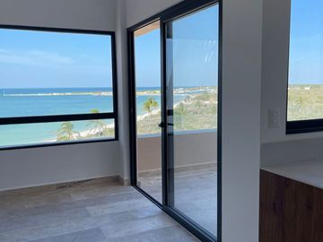 Departamento (Penthouse) en Venta Frente a Playa de Telchac con Vista Espectacular