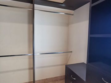 De OPORTUNIDAD para Remodelar - Penthouse en Palmetto 32, Bosque Real.