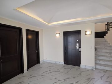 De OPORTUNIDAD para Remodelar - Penthouse en Palmetto 32, Bosque Real.