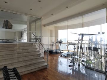 De OPORTUNIDAD para Remodelar - Penthouse en Palmetto 32, Bosque Real.