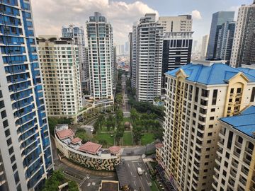 EM - FOR SALE: 1 Bedroom Unit in Bellagio Towers, Taguig City