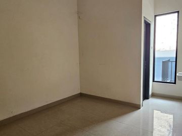 Rumah 2 lantai di Rungkut Asri Tengah Surabaya Siap Huni