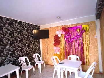 VENTA CASA 3 PISOS ESQUINA (A.T. 70 M2) ALT. PDRO 7 MARISCAL CACERES MOTUPE