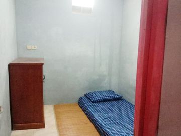 Kost Pria Muslim Dekat UI Salemba, Universitas Persada Indonesia